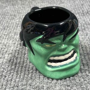 Marvel Disney Parks Incredible Hulk 3D Sculptured Ceramic Coffee Hot‎ Cocoa Mug